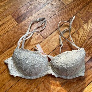 White Lace Victoria's Secret Underwear Padded Push-up Bra